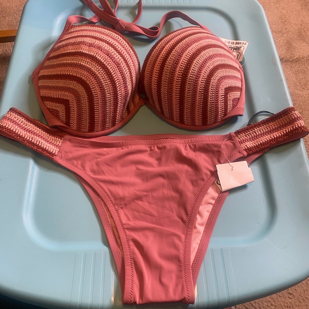Shade and Shore 2 piece bikini 36DD top  XL bottom